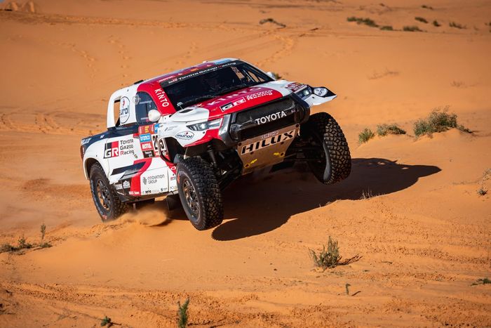 #205 Toyota Gazoo Racing Toyota: Giniel De Villiers, Dennis Murphy