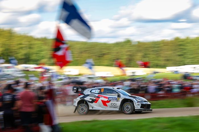 Такамото Кацута, Аарон Джонстон, Toyota Gazoo Racing Wrt Toyota Gr Yaris Rally1