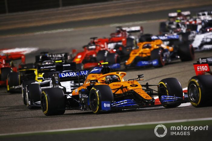 Lando Norris, McLaren MCL35, Pierre Gasly, AlphaTauri AT01