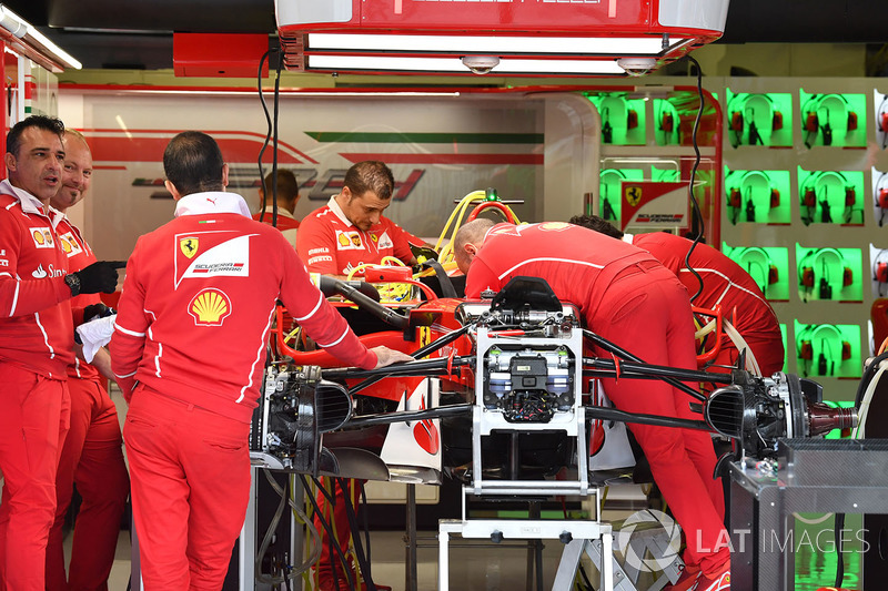 Ferrari SF70-H in the garage