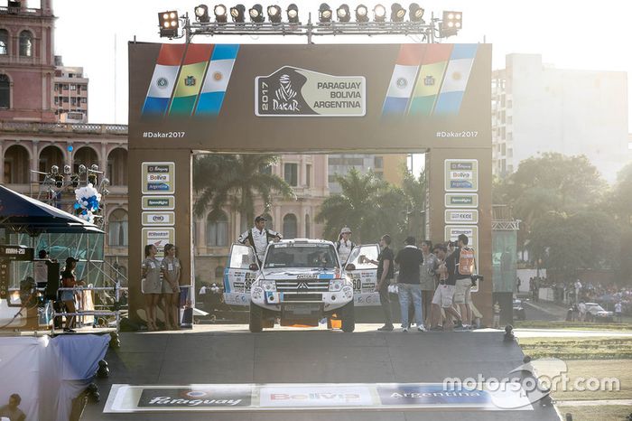 #360 Mitsubishi: Cristina Gutiérrez, Pedro López