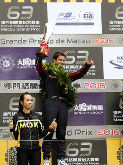 Podio: ganador de la carrera António Felix da Costa, Carlin Dallara Volkswagen