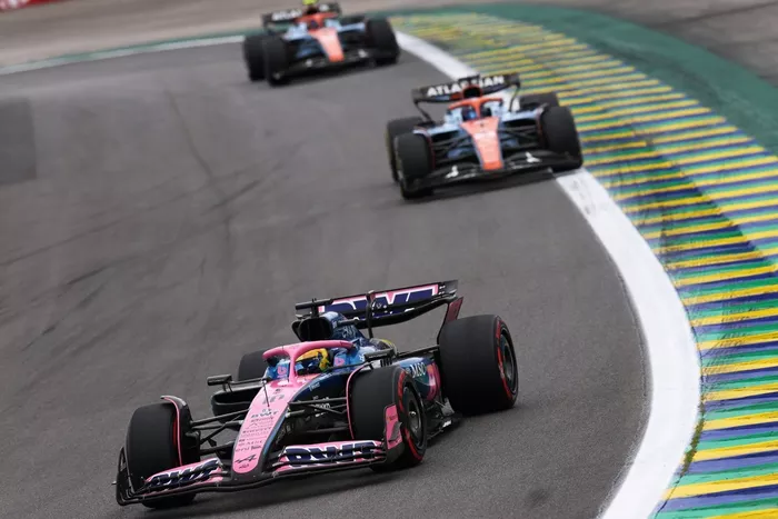 Pierre Gasly, Alpine, Carlos Sainz, Williams, Alexander Albon, Williams