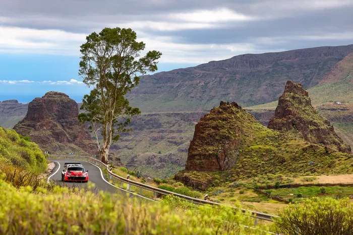 Oliver Solberg, Elliott Edmondson, Toyota Gazoo Racing WRT Toyota GR Yaris Rally1