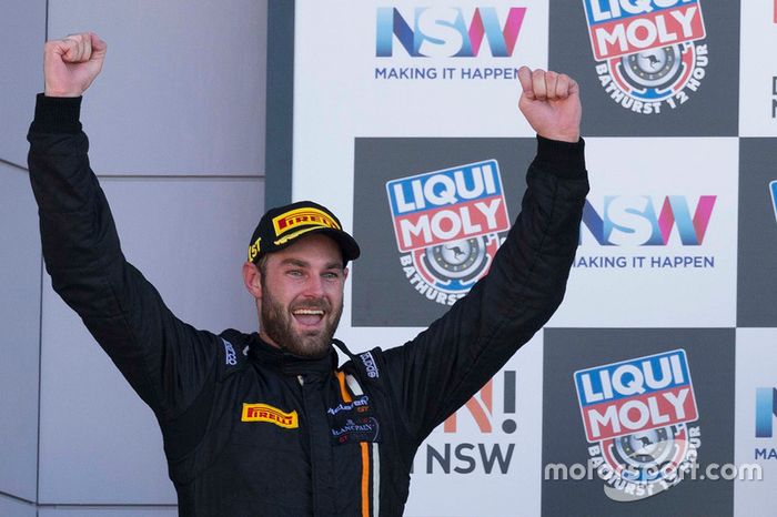 Podium: ganador, Shane van Gisbergen, Tekno Autosports
