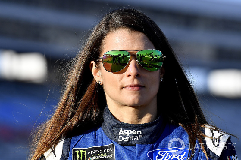 <img src="https://cdn-8.motorsport.com/static/img/cfp/0/0/0/200/228/s3/united_states-2.jpg" alt="" width="20" height="12" /> Даника Патрик (выступит на Indy 500)