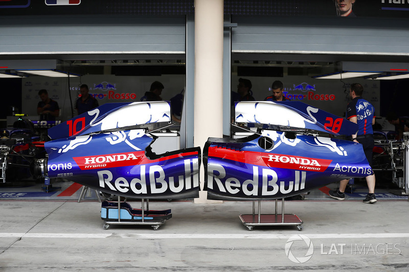 Капоти Toro Rosso STR13 Honda