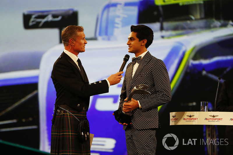 David Coulthard parle à Enaam Ahmed