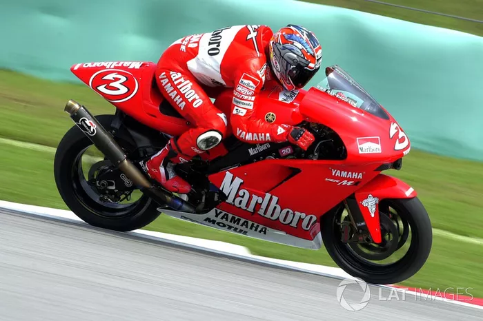 2002. Max Biaggi