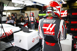 Kevin Magnussen garajda, Haas F1 Team