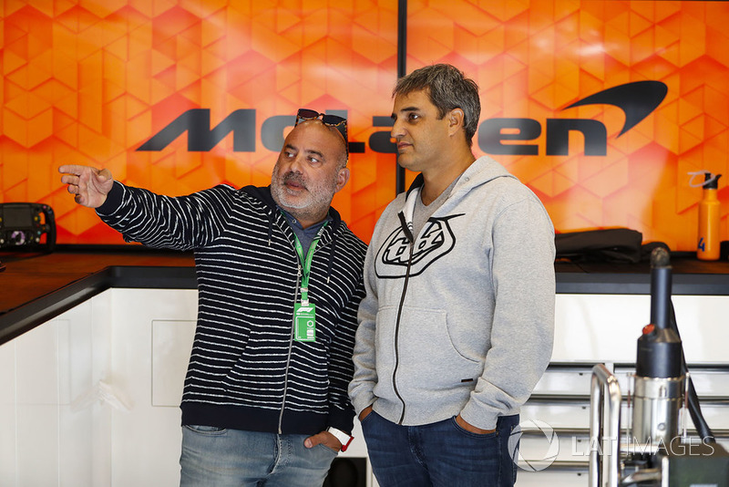 Juan Pablo Montoya visits the McLaren garage