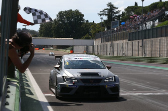 Salvatore Tavano, Cupra Leon TCR SEQ