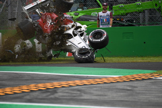 Marcus Ericsson, Sauber C37 crash