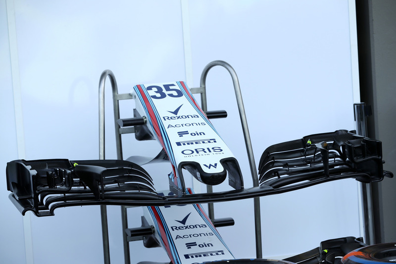Williams FW41, ala anteriore
