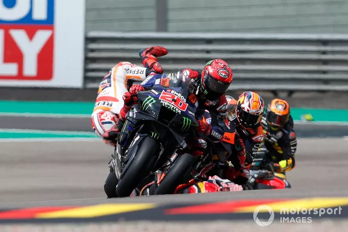 Les 3 chutes de Marc Márquez aux qualifications du GP d'Allemagne
