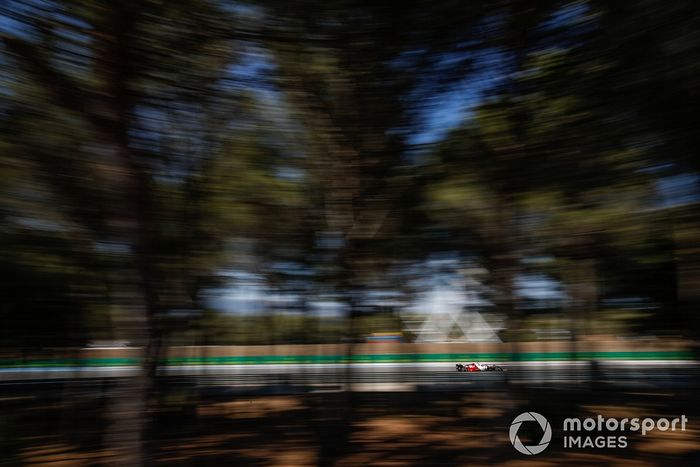 Zhou Guanyu, Alfa Romeo C42