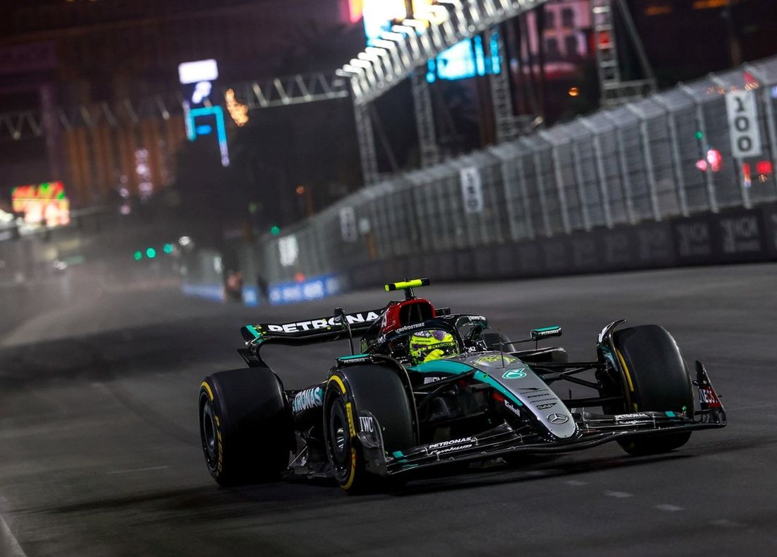 Lewis Hamilton, Mercedes F1 W15