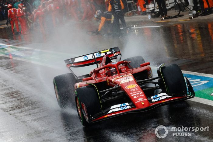 Carlos Sainz, Ferrari SF-24 tras una parada
