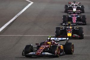 Lewis Hamilton, Ferrari, Yuki Tsunoda, Red Bull Racing Team