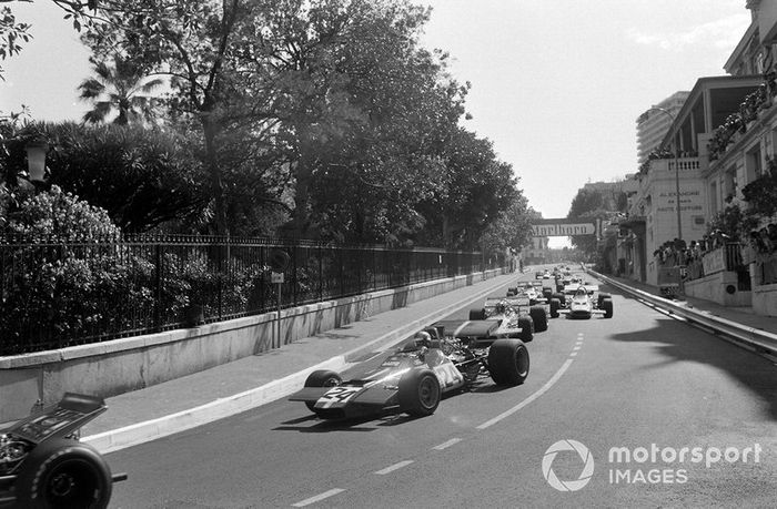 Piers Courage, De Tomaso 308 Ford,  Jo Siffert, March 701 Ford y Bruce McLaren, McLaren M14A Ford