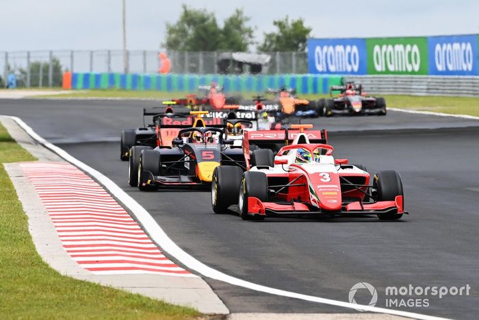 Logan Sargeant, Prema Racing por delante de Liam Lawson, Hitech Grand Prix 