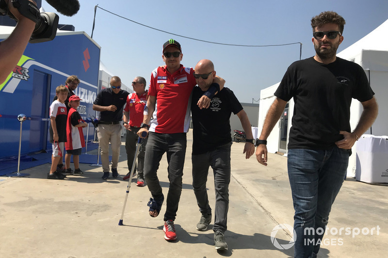 Jorge Lorenzo, Ducati Team injured after crash