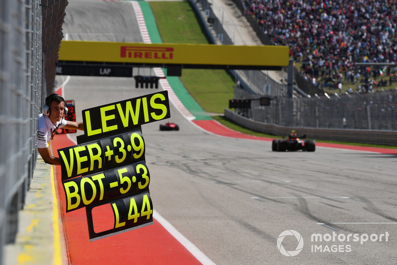 Le panneau pour Lewis Hamilton, Mercedes AMG F1
