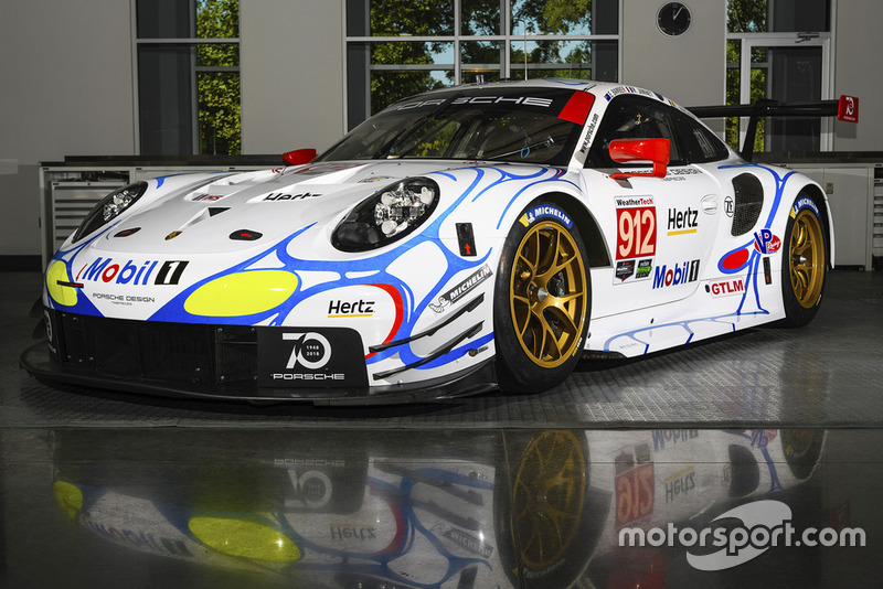 #912 Porsche Team North America Porsche 911 RSR, GTLM: Laurens Vanthoor, Earl Bamber, Mathieu Jaminet
