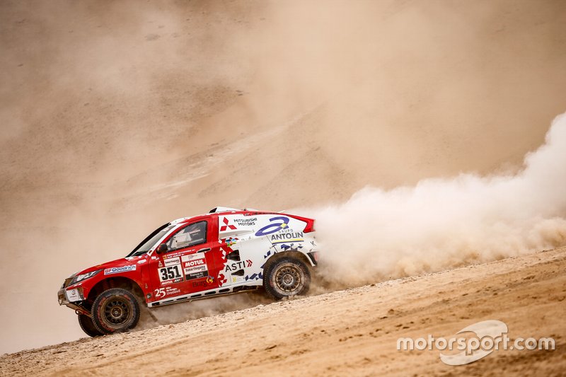 #351 Mitsubishi: Cristina Gutierrez, Pablo Moreno Huete