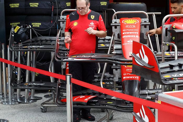 Detalle del alerón delantero del Ferrari SF-23