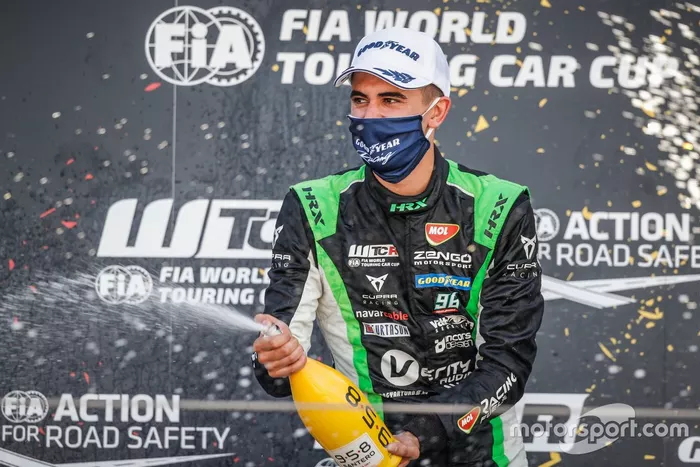 Ganador Mikel Azcona, Zengo Motorsport Services KFT CUPRA León Competición TCR