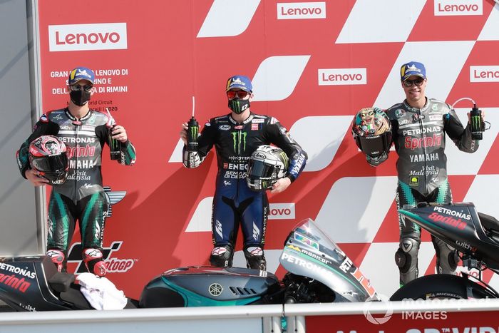 Fabio Quartararo, Petronas Yamaha SRT, ganador de la pole Maverick Viñales, Yamaha Factory Racing Franco Morbidelli, Petronas Yamaha SRT