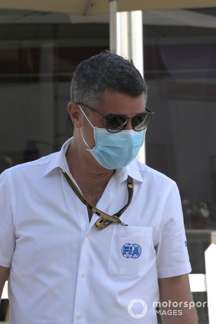 Michael Masi llega al circuito de Losail