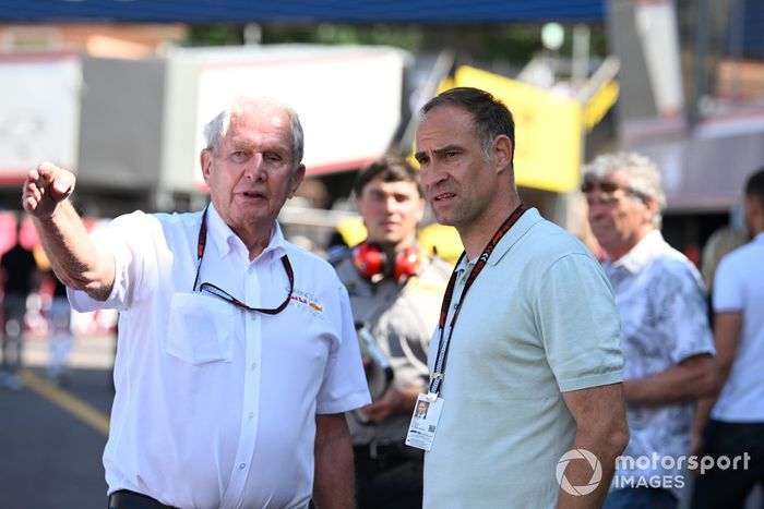 Helmut Marko, Consultor, Red Bull Racing, con Oliver Mintzlaff, CEO, Red Bull GmbH