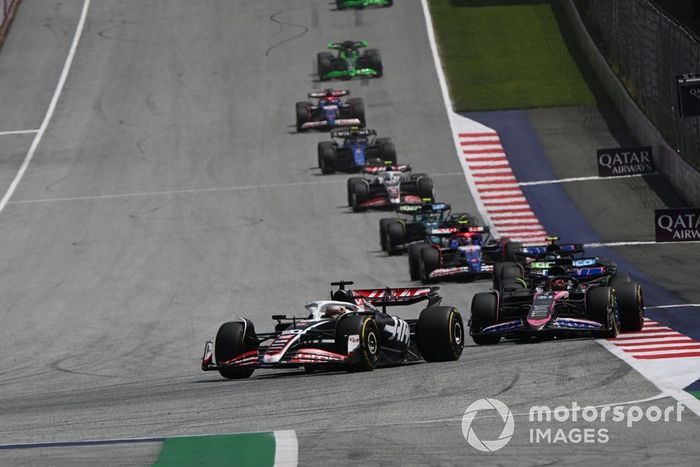 Kevin Magnussen, Haas VF-24, Esteban Ocon, Alpine A524, Lance Stroll, Aston Martin AMR24