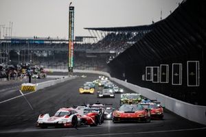 #6 Team Penske Motorsport Porsche 963: Nick Tandy, Mathieu Jaminet