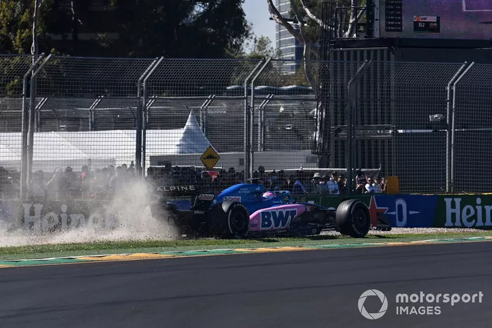 Fernando Alonso, Alpine A522, se va de largo