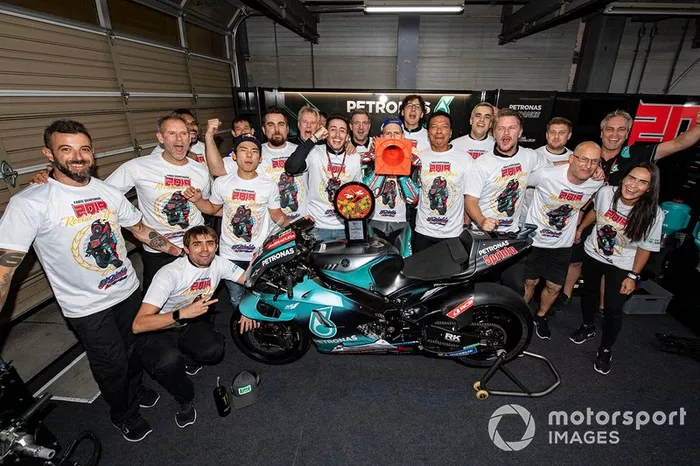 Second place Fabio Quartararo, Petronas Yamaha SRT celebrates with his team