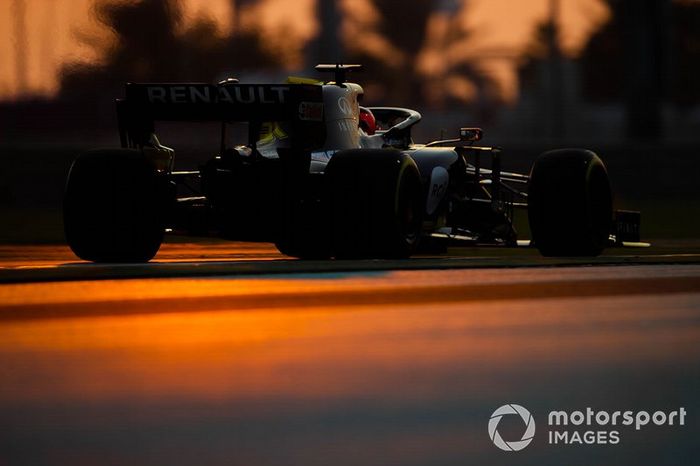 Esteban Ocon, Renault R.S. 19