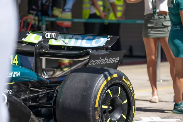 Aston Martin AMR25 technical detail