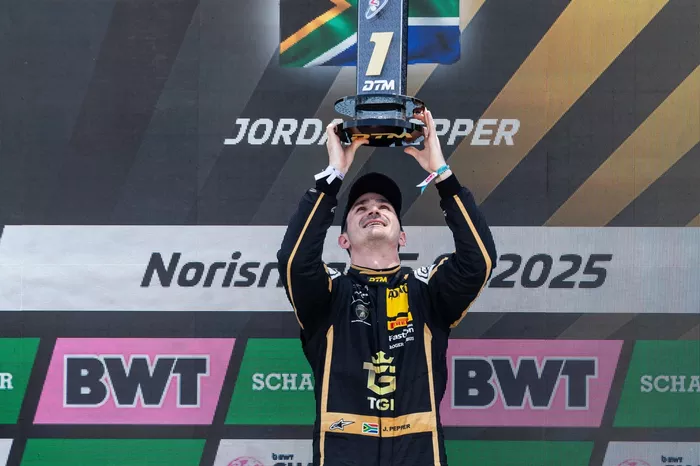 Podium: Race winner Jordan Pepper, Grasser Racing Team