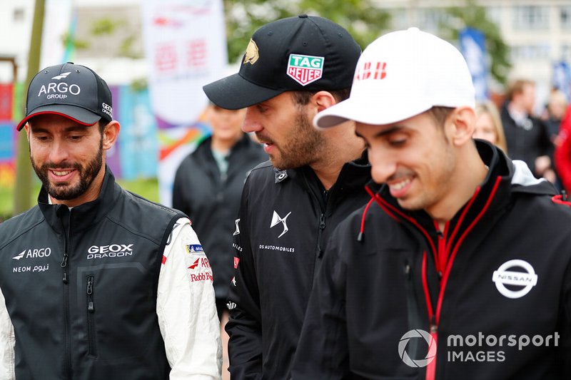 Jose Maria Lopez, Dragon Racing, Jean-Eric Vergne, DS TECHEETAH, Sébastien Buemi, Nissan e.Dams si dirige alla sessione d'autografi