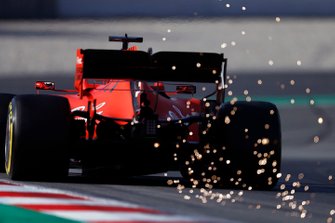 Sebastian Vettel, Ferrari SF90 mirror reflection and sparks