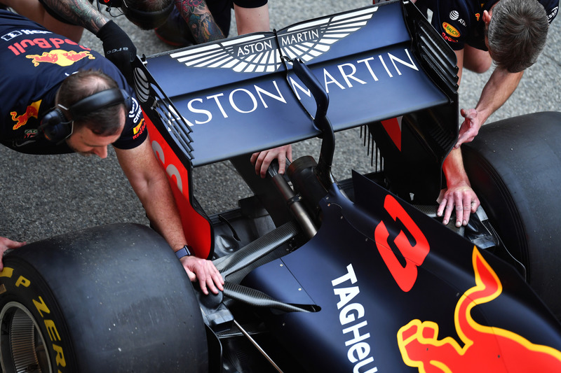 Red Bull Racing RB14 rear wing detail