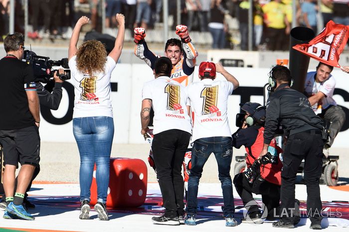 Campeón del mundo Marc Márquez, Repsol Honda Team celebra