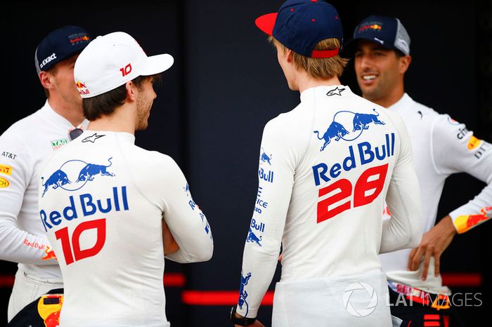 Pierre Gasly, Toro Rosso, Brendon Hartley, Toro Rosso, Daniel Ricciardo, Red Bull Racing, y Max Verstappen, Red Bull Racing