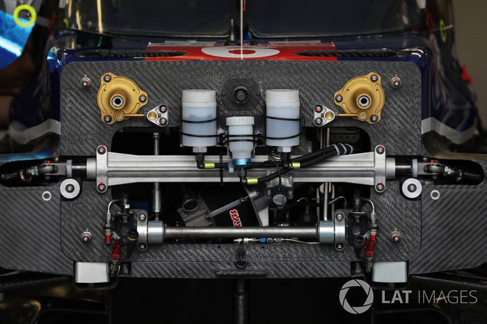 #6 CEFC TRSM RACING Ginetta G60-LT-P1 detalle de la narizl