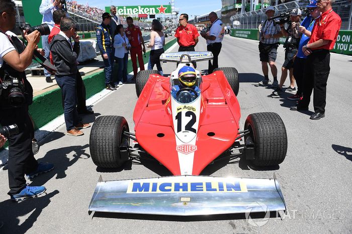 Jacques Villeneuve, pilota el Ferrari 312 T3 con el que su padre ganó el GP de Canadá de 1978