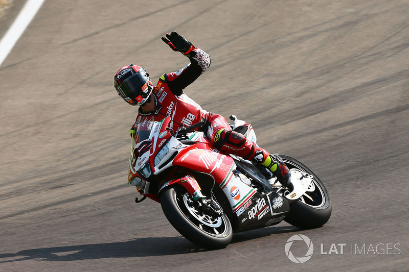 Lorenzo Savadori, Milwaukee Aprilia