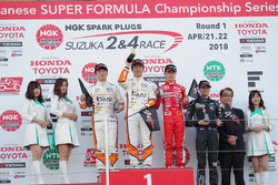 Podium: Race winner Sho Tsuboi, TOM's, second place Ritomo Miyata, TOM's, third place Sena Sakaguchi, TODA FIGHTEX